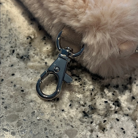 NWT Free People Faux Fur Clutch in White - Picture 5 of 7